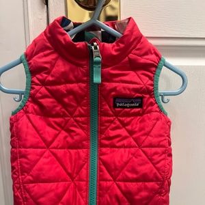 Patagonia Reversible vest 6-12 months